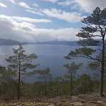 Apartmán Hardanger Fjordtun Treetopcabin, Nature, Birds, Silence, Fjord And Many Hikes Nearby *