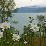 Apartmán Hardanger Fjordtun Treetopcabin, Nature, Birds, Silence, Fjord And Many Hikes Nearby Herand